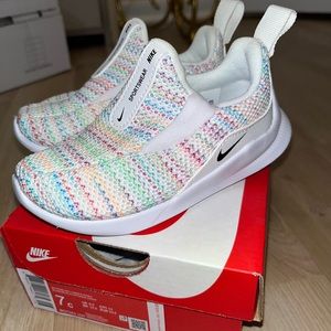 BRAND NEW IN BOX NIKE VIALE SPACE DYE TD SIZE 7